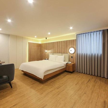 H Avenue Hotel In Gyeongju Esterno foto