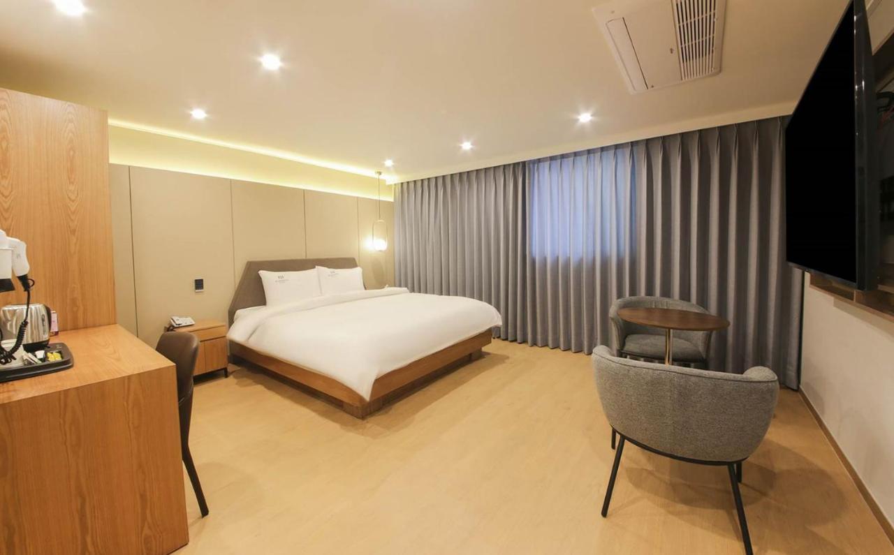 H Avenue Hotel In Gyeongju Esterno foto