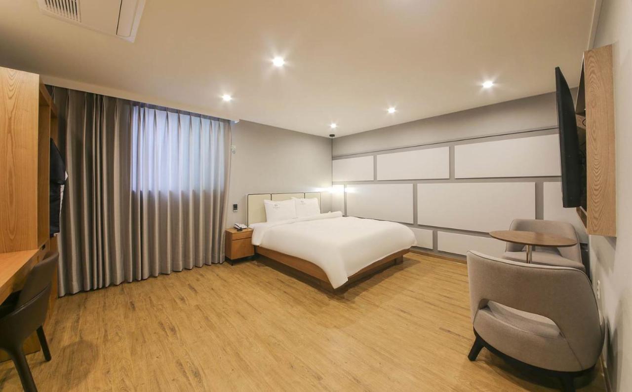 H Avenue Hotel In Gyeongju Esterno foto