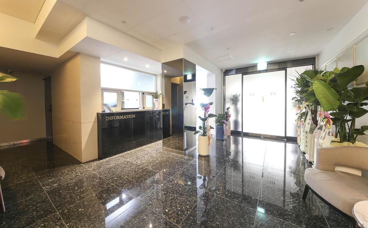 H Avenue Hotel In Gyeongju Esterno foto