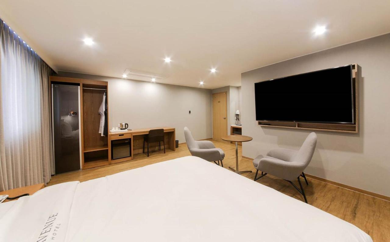 H Avenue Hotel In Gyeongju Esterno foto