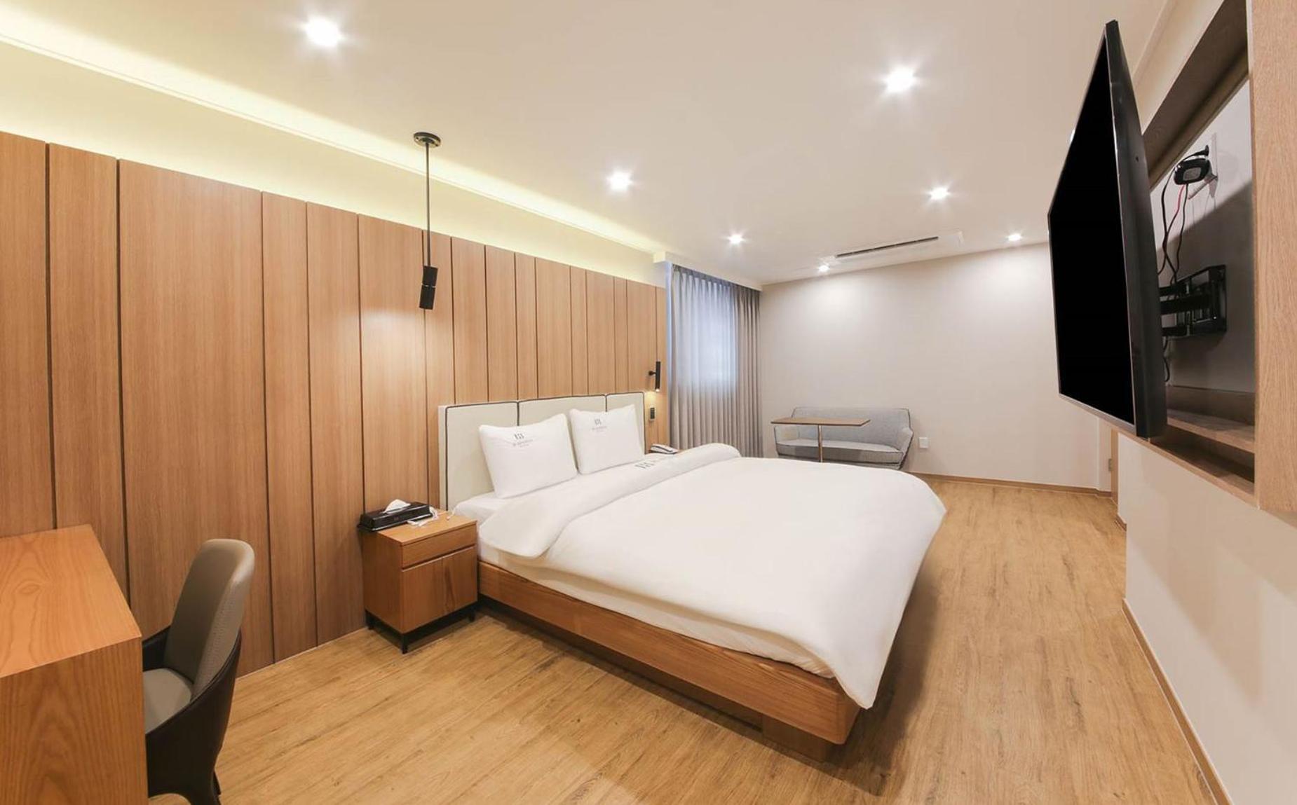 H Avenue Hotel In Gyeongju Esterno foto