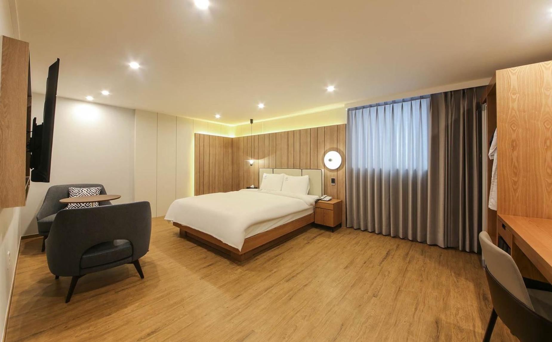 H Avenue Hotel In Gyeongju Esterno foto