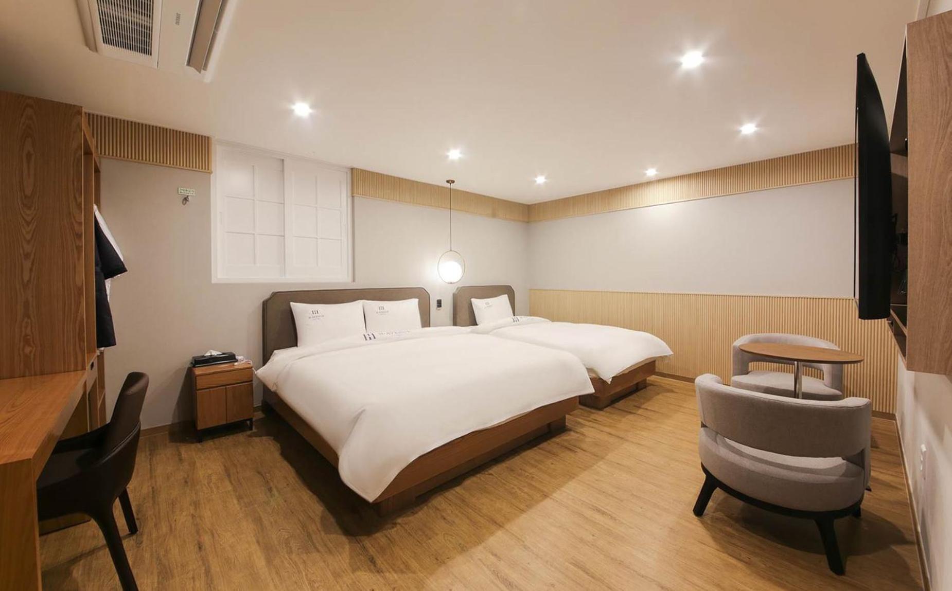 H Avenue Hotel In Gyeongju Esterno foto