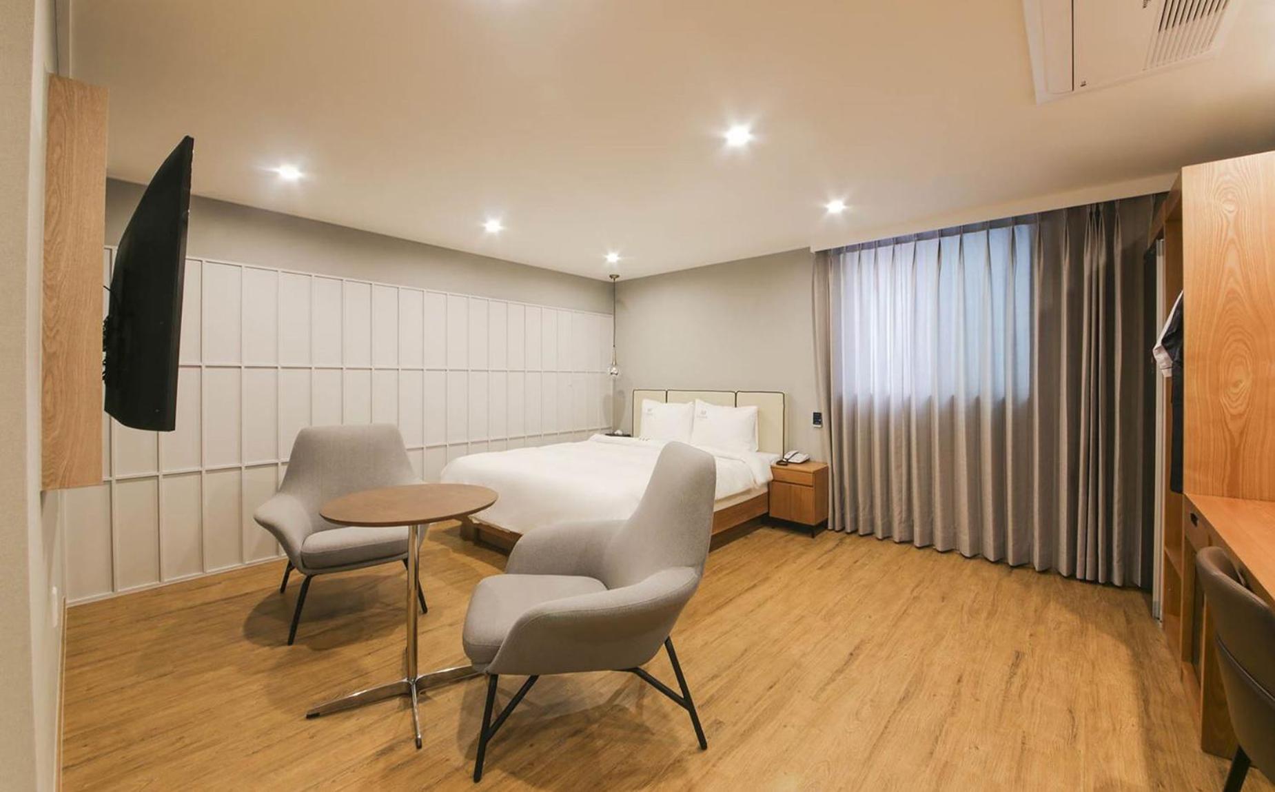H Avenue Hotel In Gyeongju Esterno foto