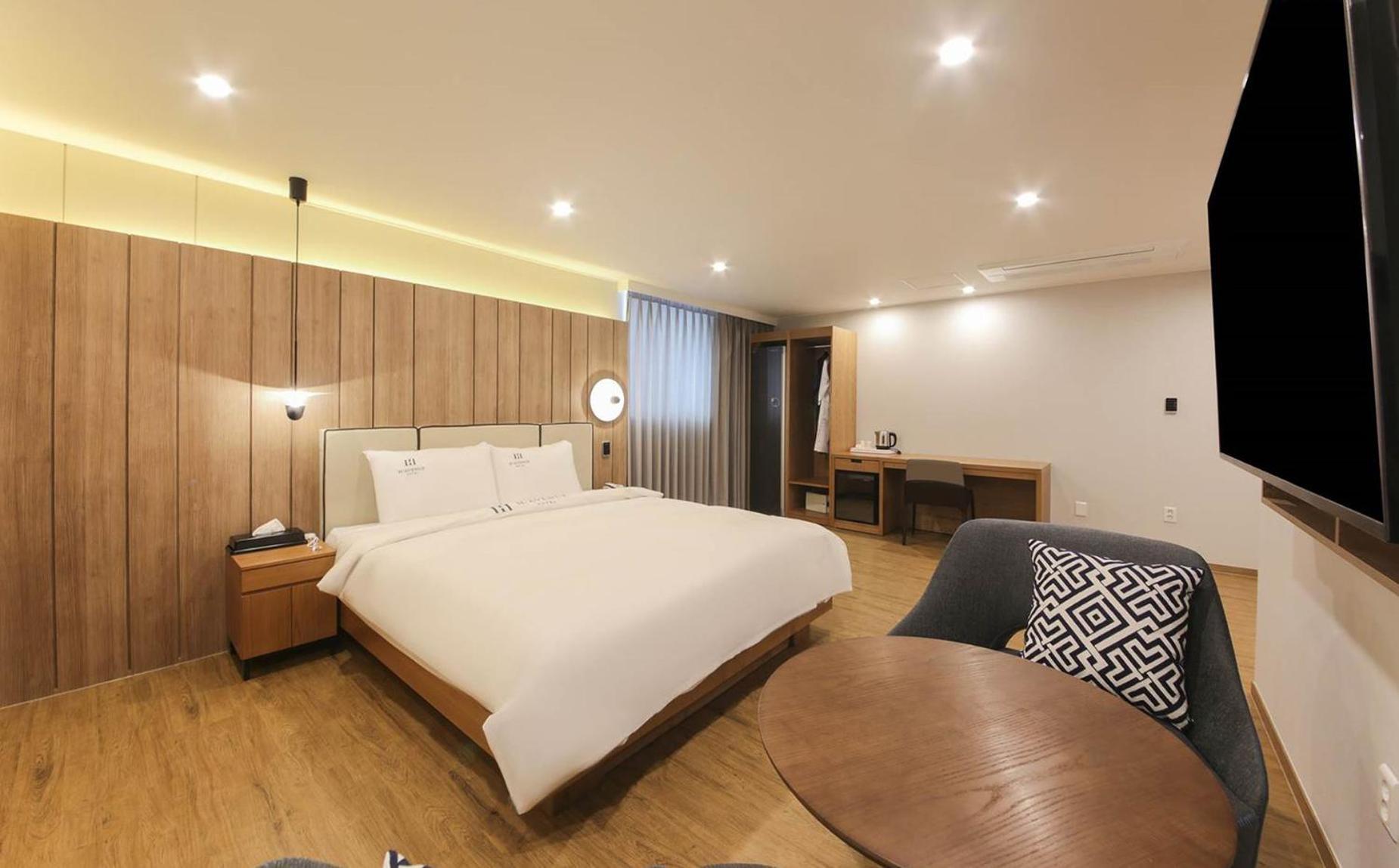 H Avenue Hotel In Gyeongju Esterno foto