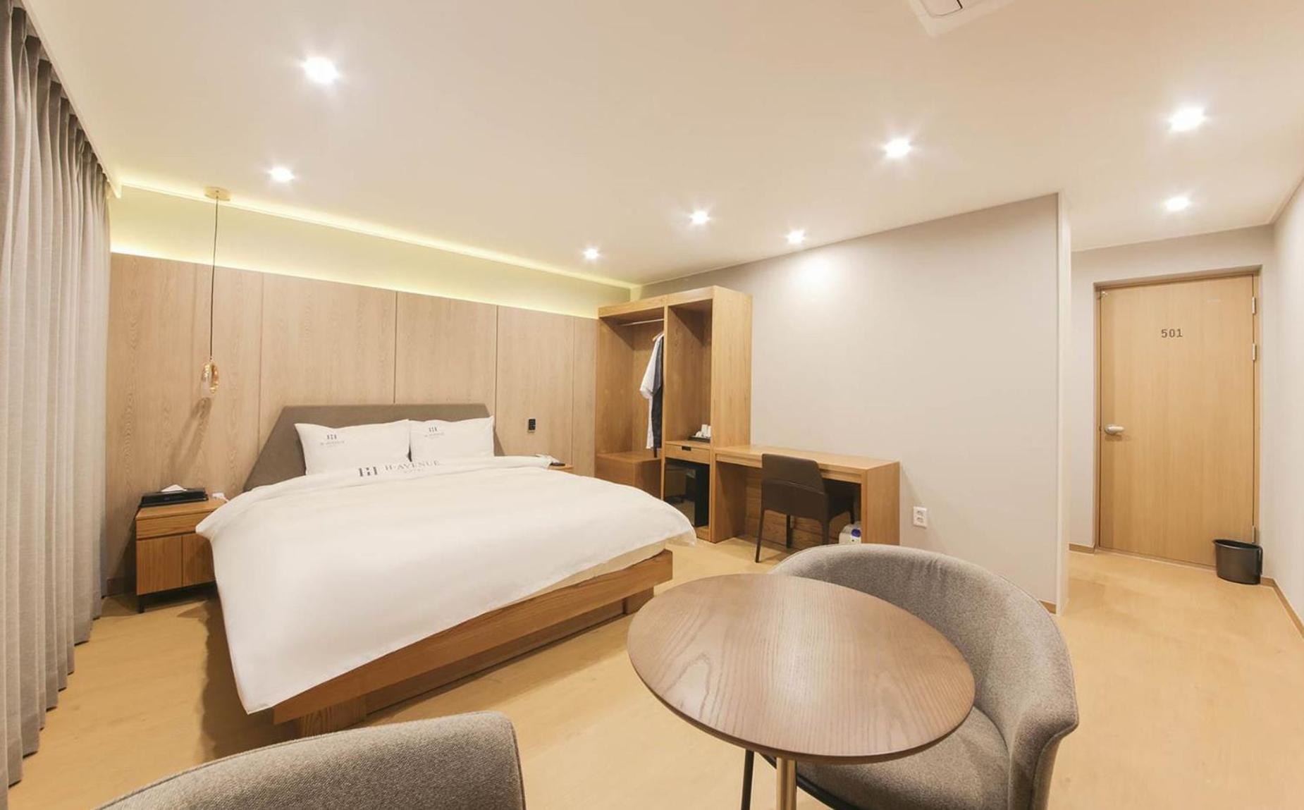H Avenue Hotel In Gyeongju Esterno foto